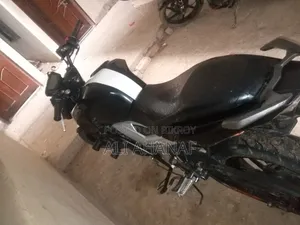 TVS Apache RTR 160 4V 2022 Black