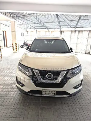 Nissan X-Trail 2.0 Petrol FWD 2014 Pearl