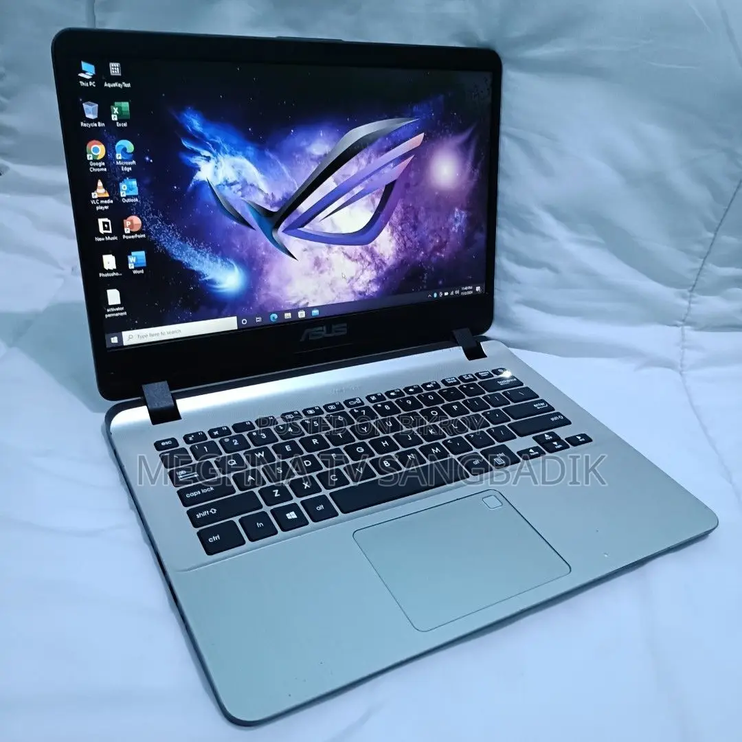 Laptop Asus 4GB Intel SSD 500GB