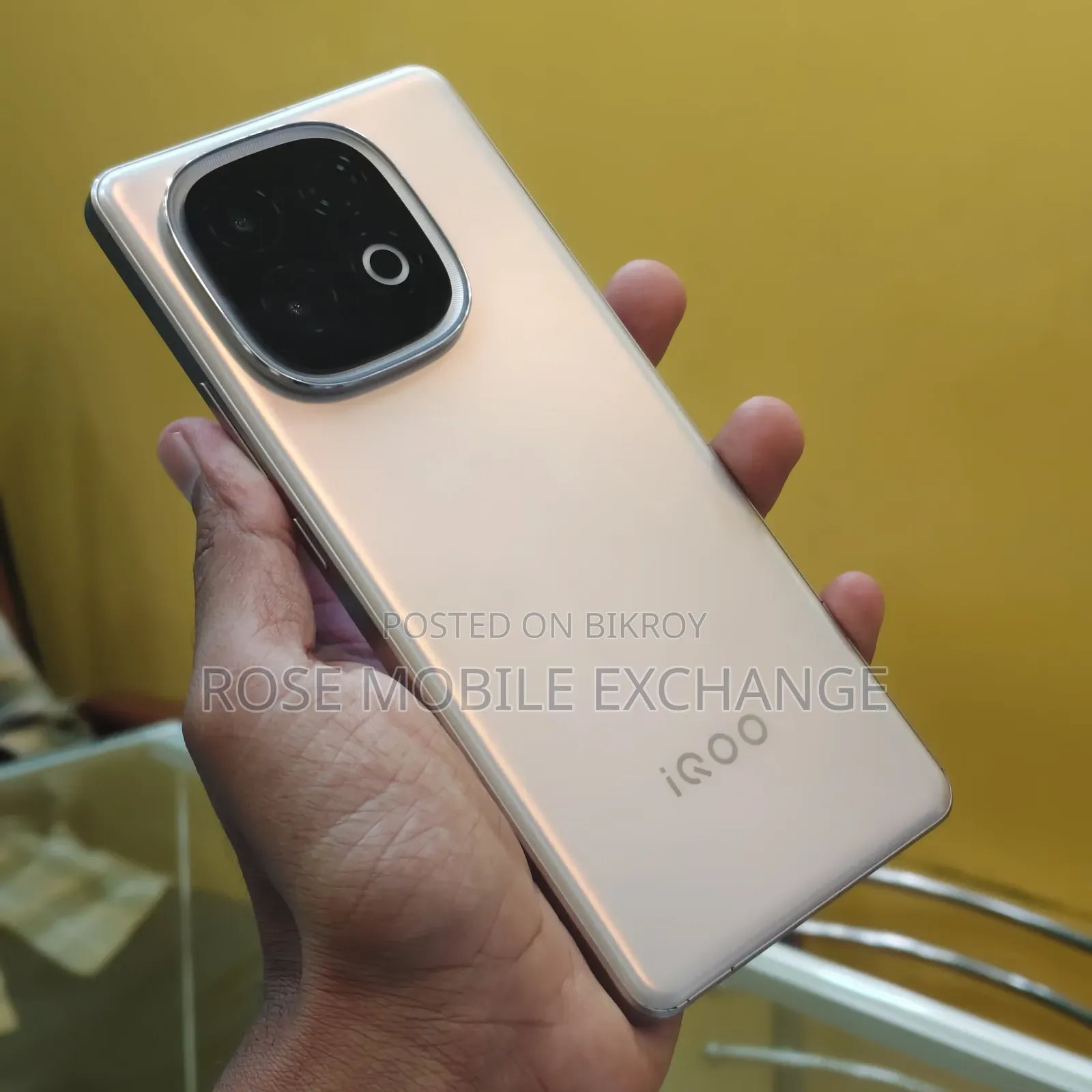 Vivo iQOO Neo10 512 GB Bronze