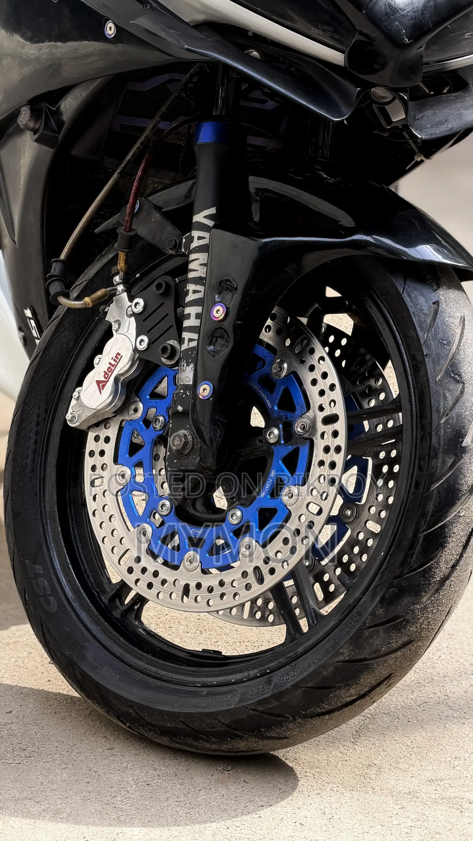 Yamaha R15 V3 2016