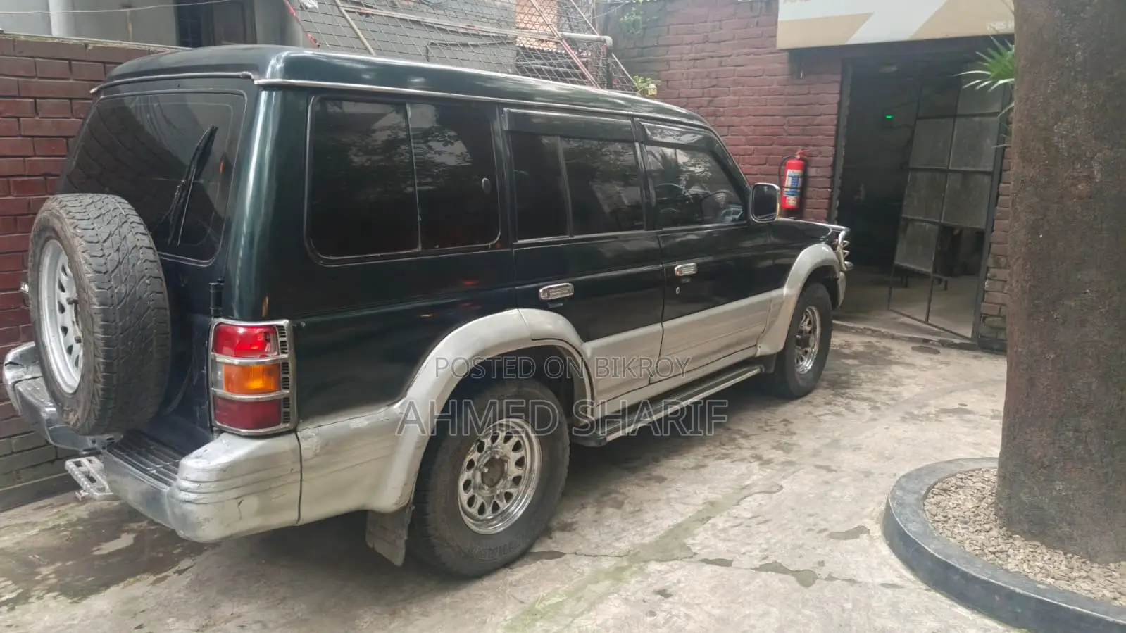 Mitsubishi Jeep 1994 Green