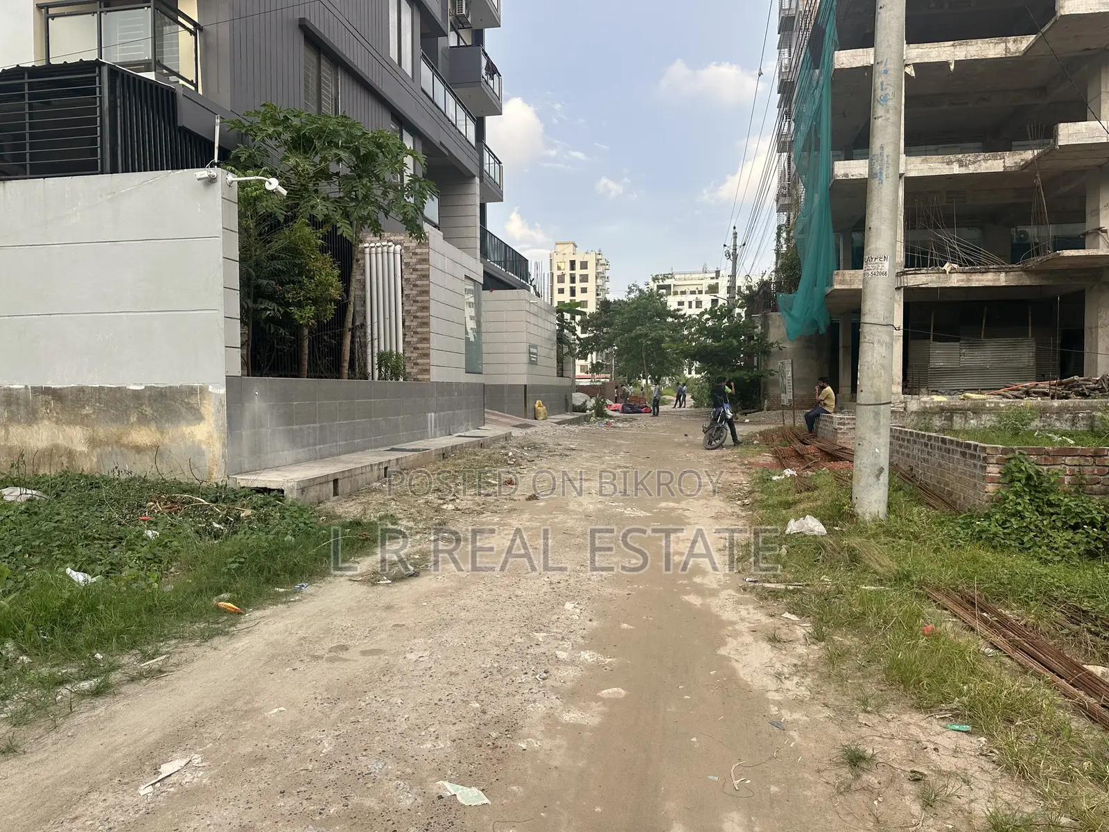 L Block,3-Katha,South-Face,Plot Urgent Sell,Bashundhara R/A
