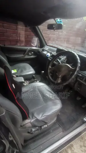 Mitsubishi Jeep 1994 Green