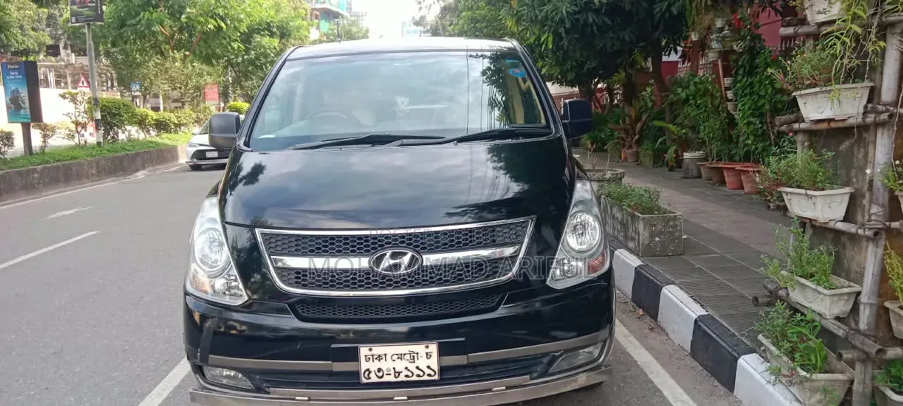 Hyundai H1 2013 Black
