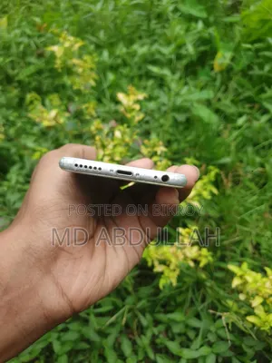 Apple iPhone 6s 32 GB White