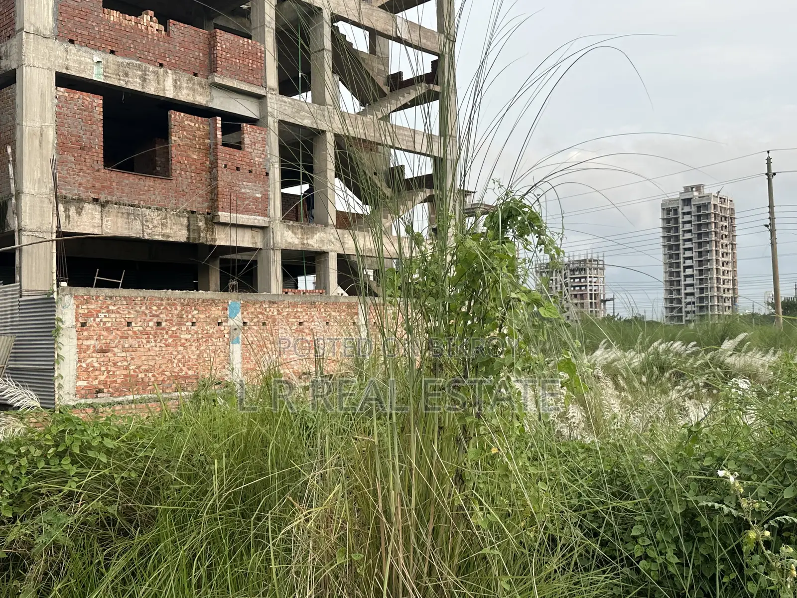 Block-L,(3+3)=6 Katha,Face- South,Near-130' Road,Bashundhara R/A