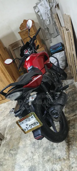 Hero Hunk 150 2018 Red