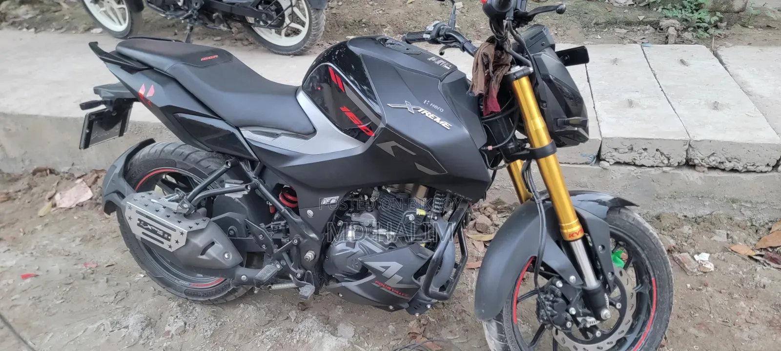 Hero Xtreme 160R 4V 2025 Black