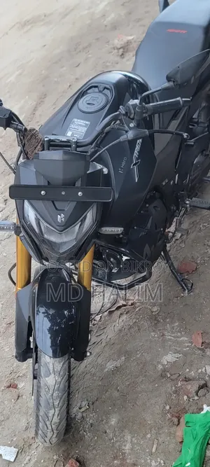 Hero Xtreme 160R 4V 2025 Black