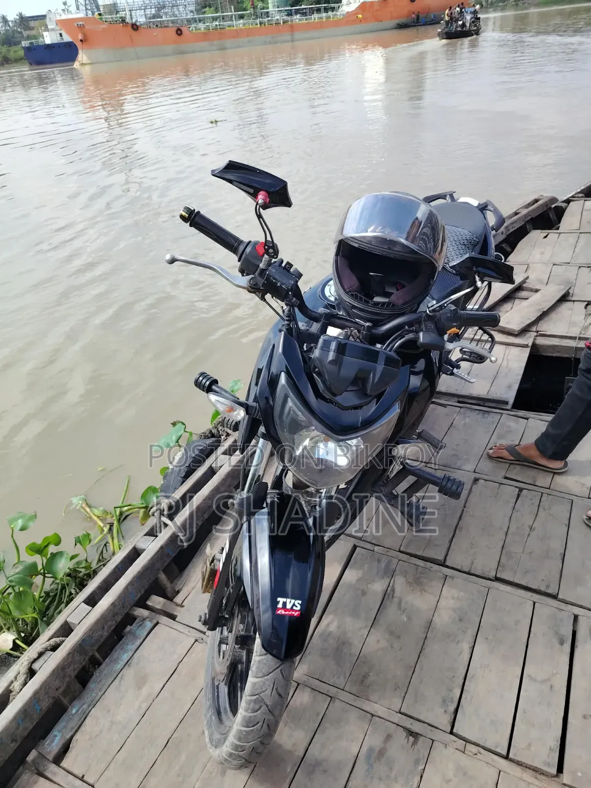 TVS Apache RTR 160 4V 2019 Black