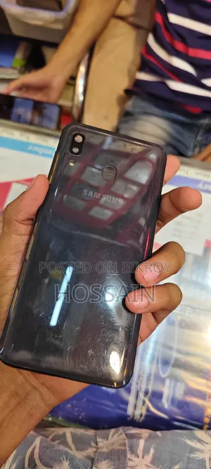 Samsung Galaxy A20 32 GB Black
