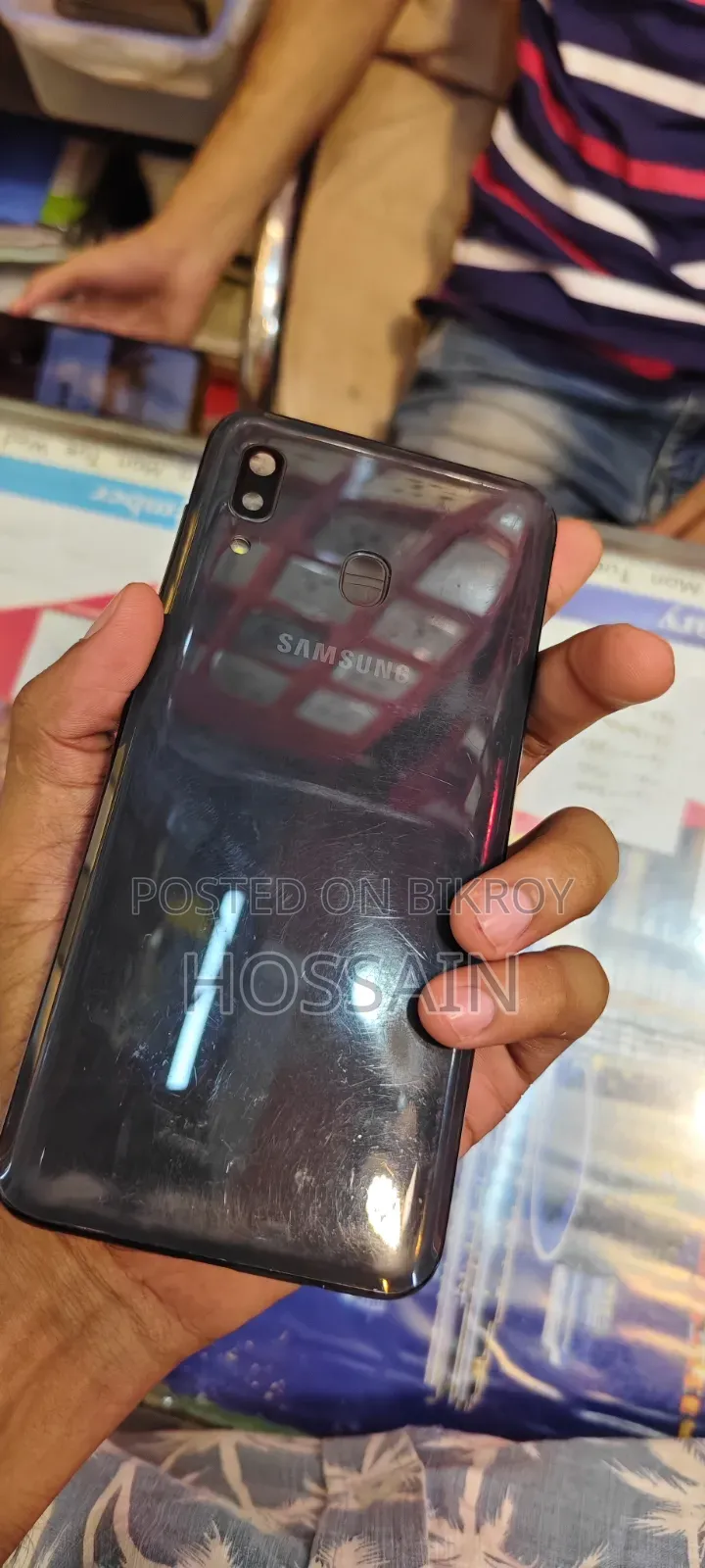 Samsung Galaxy A20 32 GB Black
