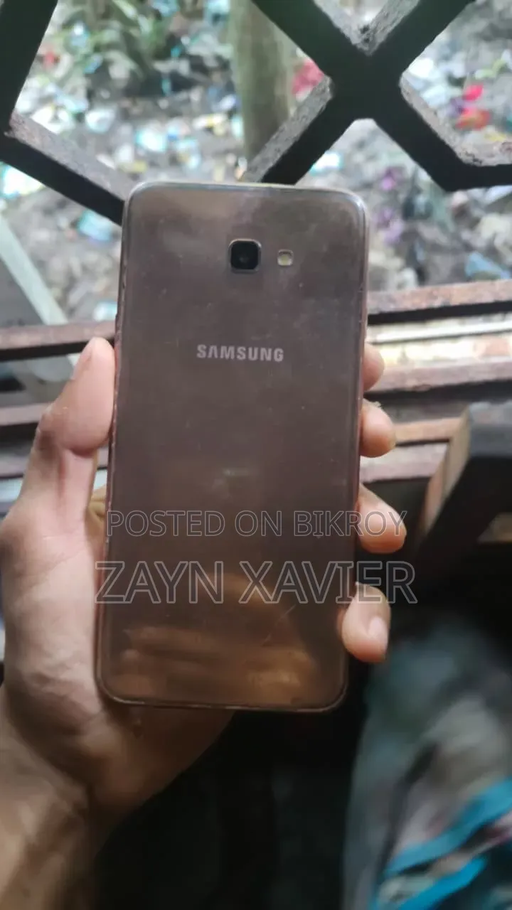 Samsung Galaxy J4 Plus 32 GB Gold