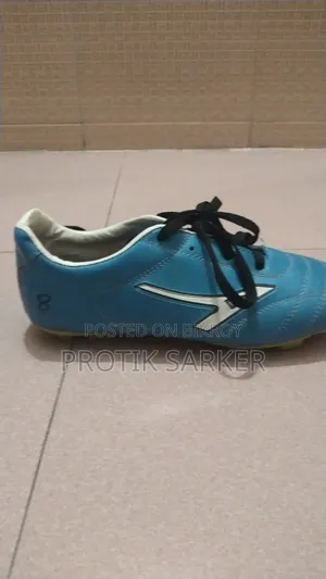 Football Shoes / Cleats