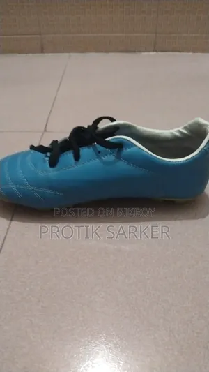 Football Shoes / Cleats