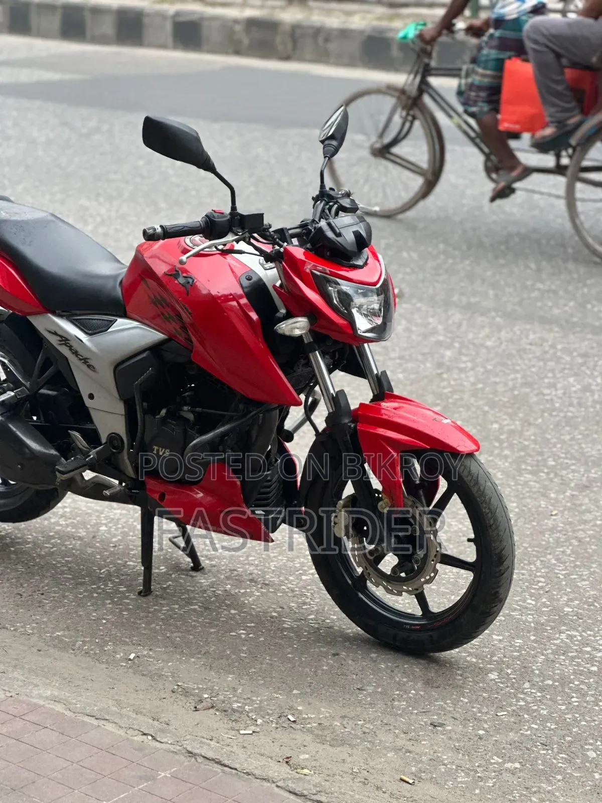 TVS Apache 160 4V 2020 Red