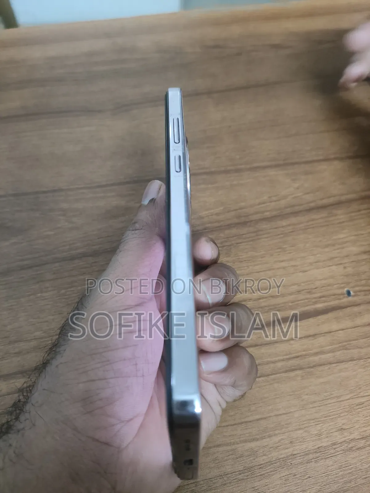 অপ্পো রেনো১২ এফ ৫জি ২৫৬ জিবি ওরেঞ্জ