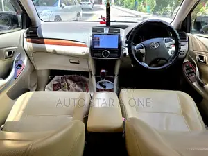Toyota Premio 1.5 FWD 2011 Maroon