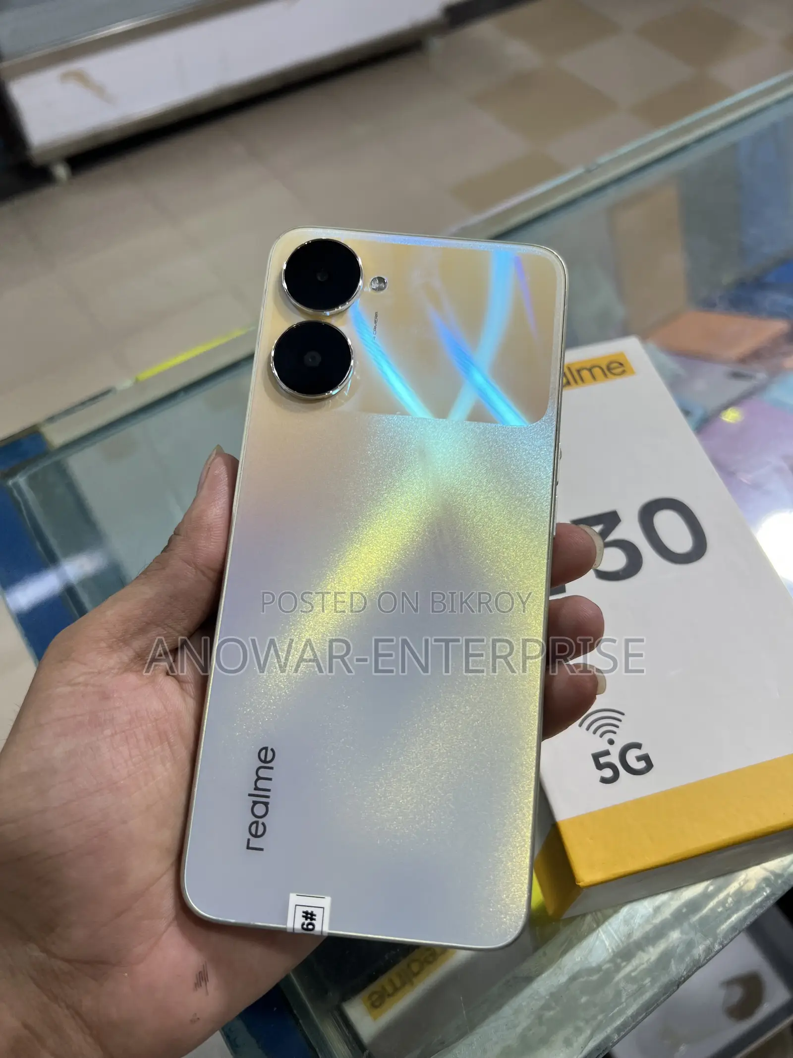 Realme V30 128 GB Gold