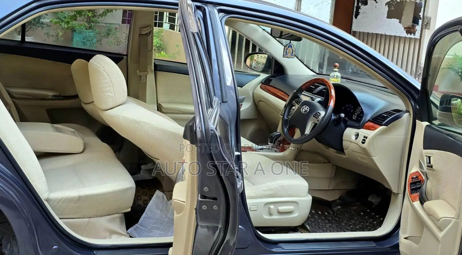 Toyota Premio 1.5 FWD 2014 Gray