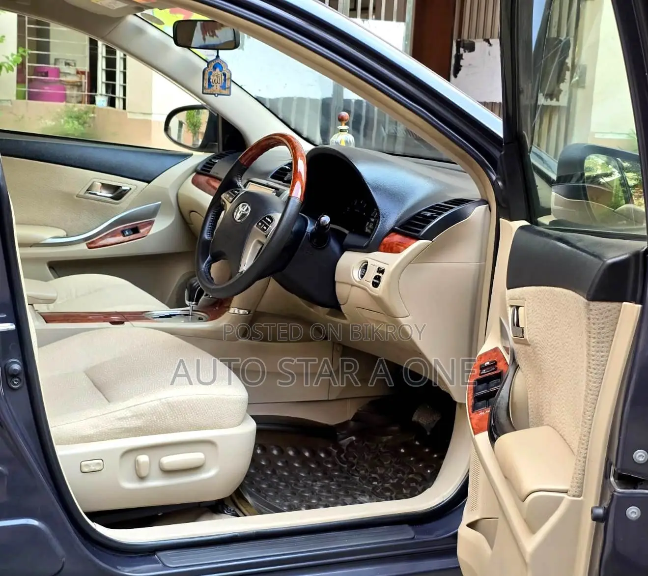 Toyota Premio 1.5 FWD 2014 Gray