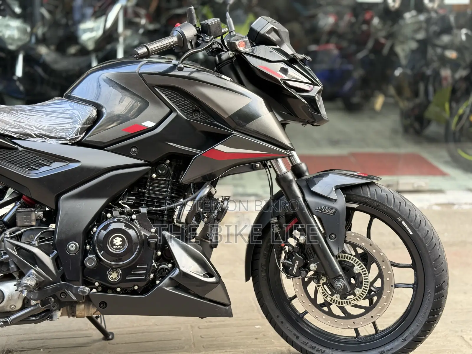 Bajaj Pulsar N160 2025 Black