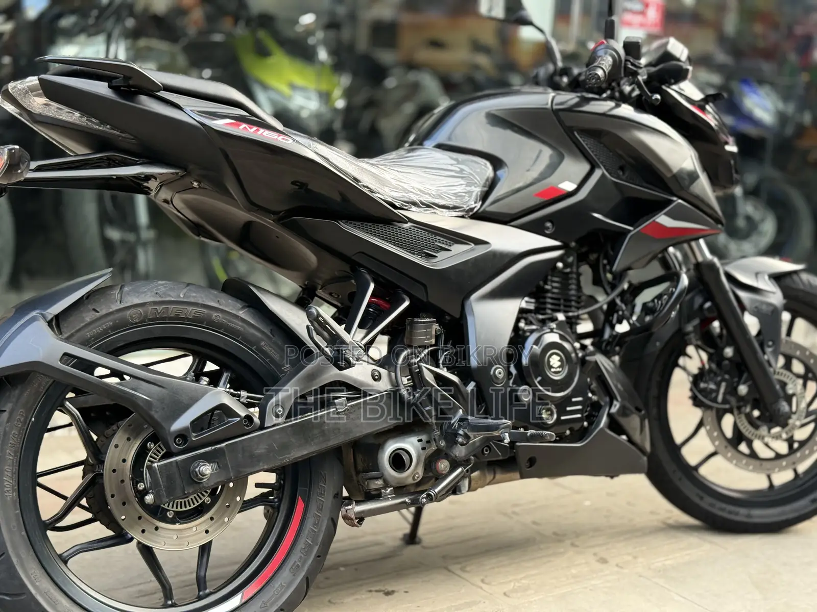 Bajaj Pulsar N160 2025 Black