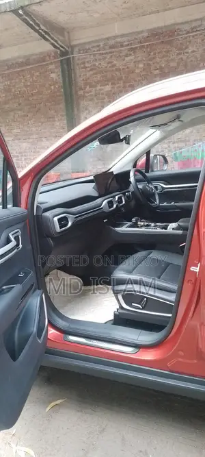 New Proton X70 2023 Red