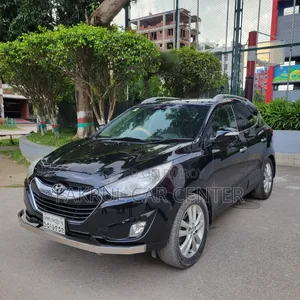 Hyundai Tucson 2012 Black