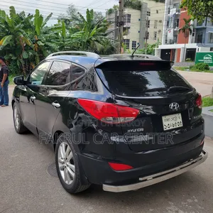 Hyundai Tucson 2012 Black