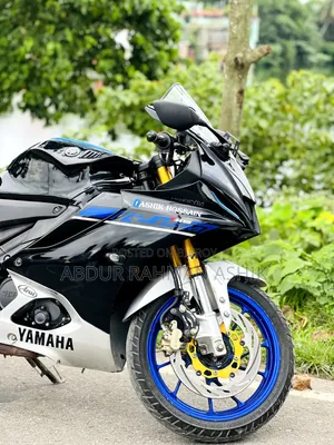 Yamaha R15M 2023 Silver