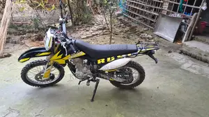 RUSI MP 125 SURF 2021 Black