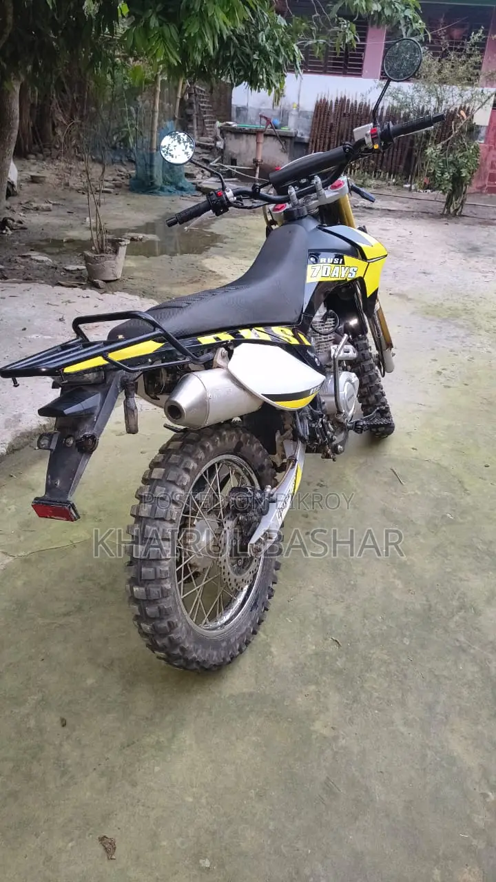 RUSI MP 125 SURF 2021 Black