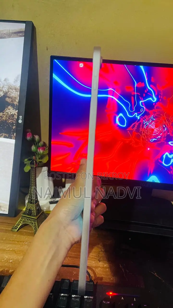 New Apple iPad Air 11 (2026) 128 GB Silver