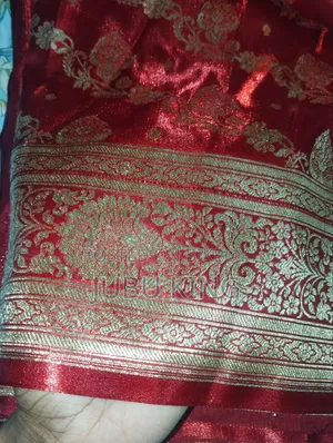 শাড়ি বিক্রির জন্য