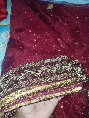 শাড়ি বিক্রির জন্য