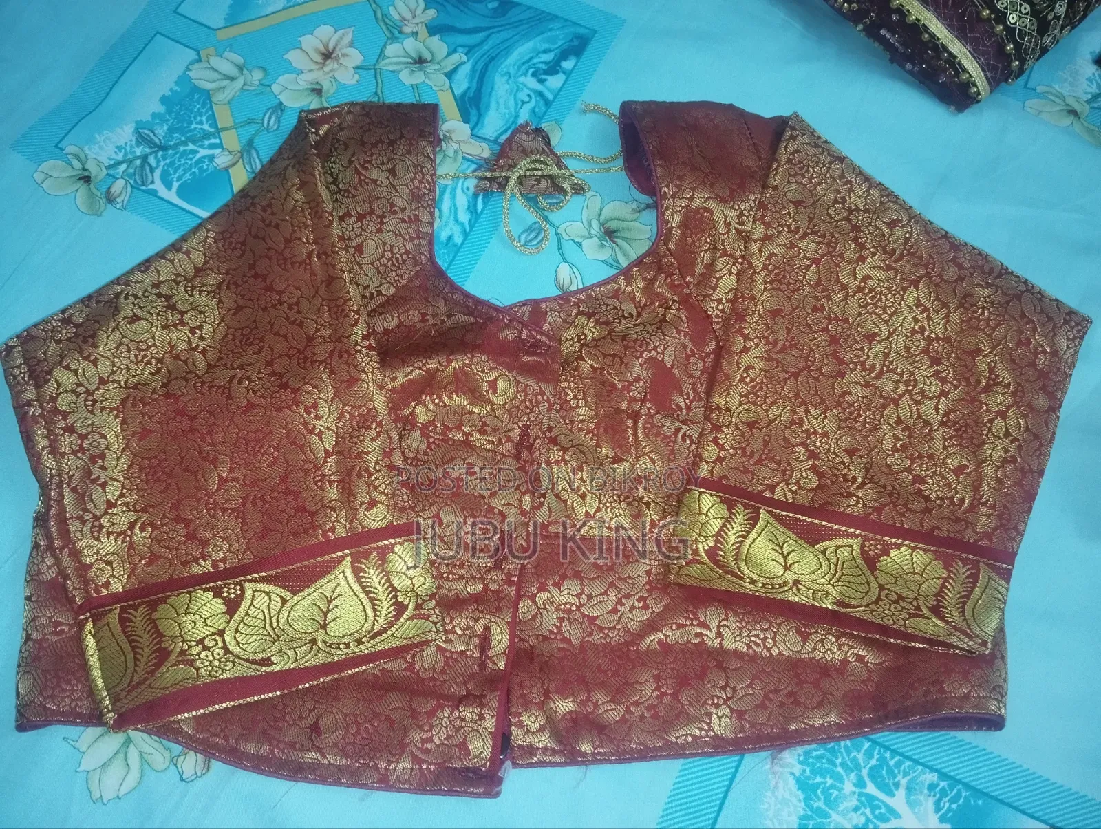 শাড়ি বিক্রির জন্য