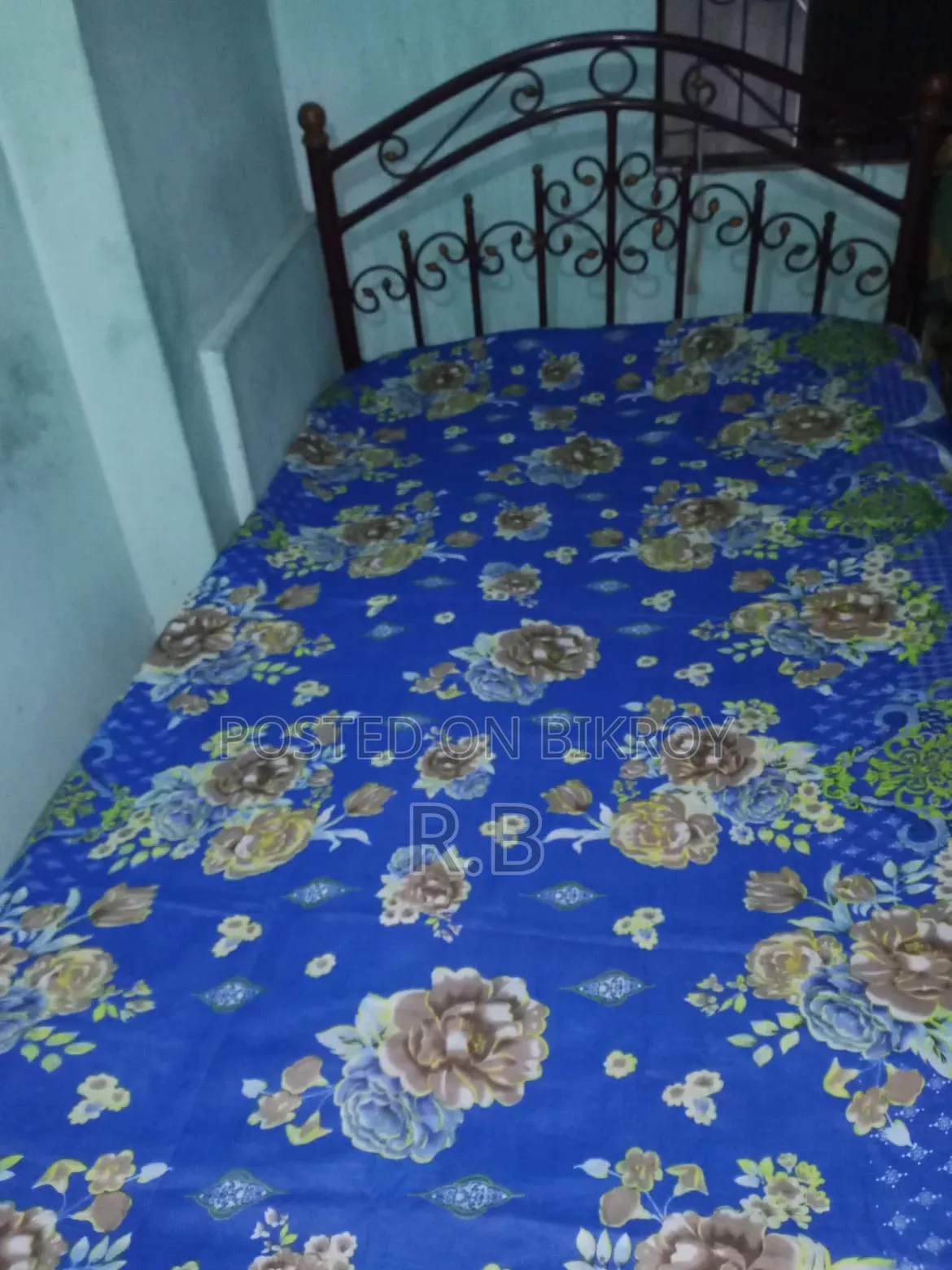 Semi Size Bed