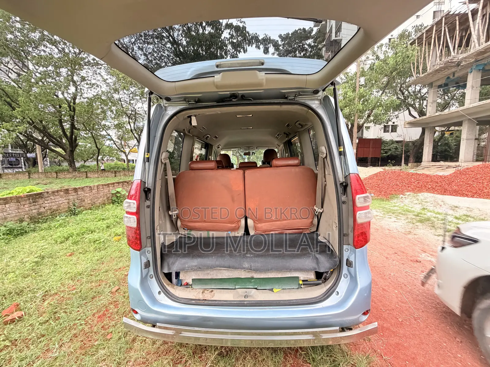 Toyota Noah 2011 Blue