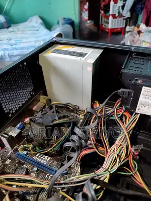 Desktop Computer MSI HetiS H81 8GB Intel Core i3 HDD 512GB