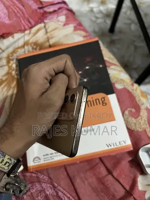Vivo V23 128 GB Orange