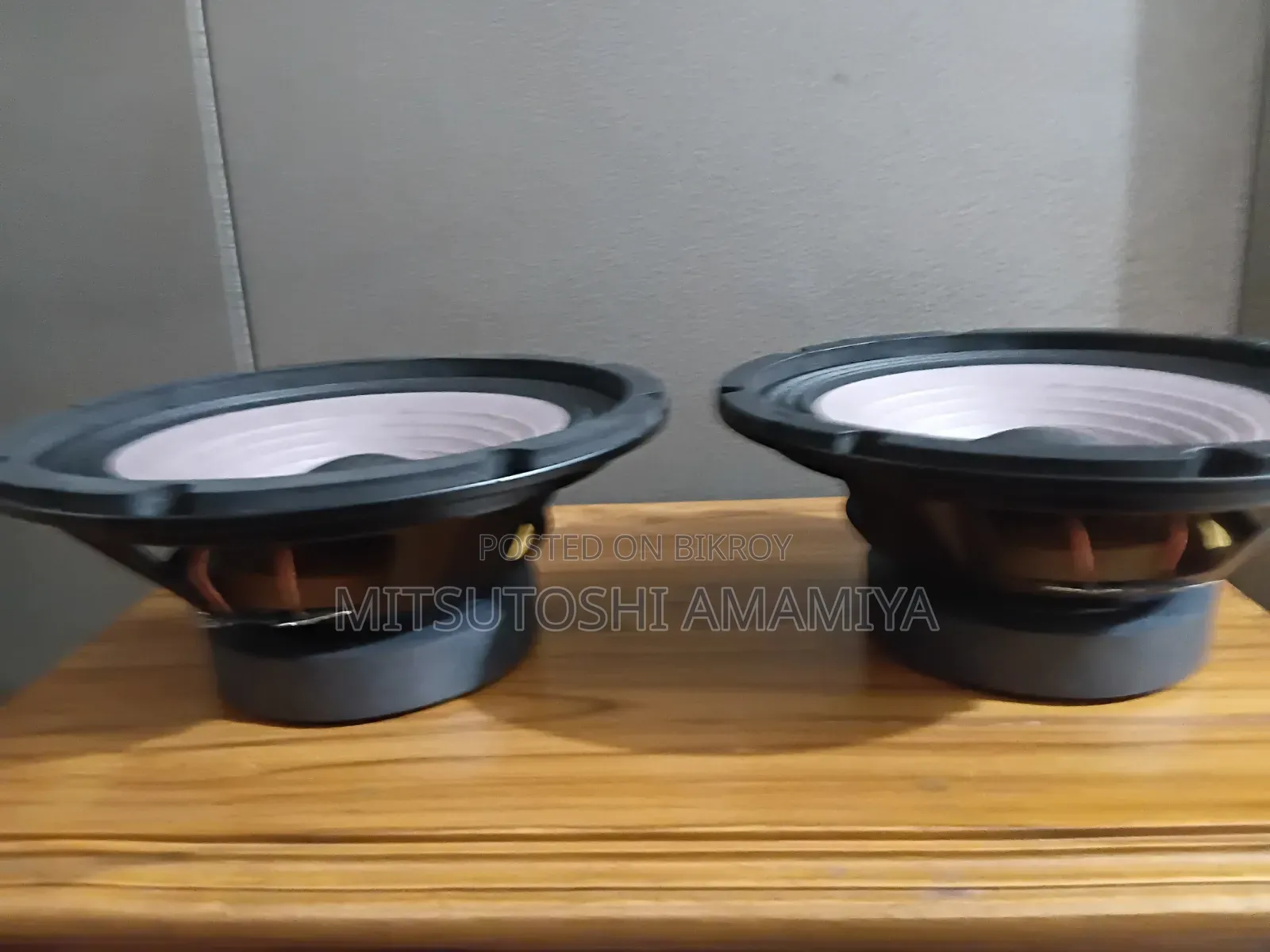 জেবিএল ৮ ইঞ্চি ১০০০ ওয়াট ৮ ওহম এক সাথে ২ টা স্পিকার