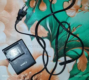 Canon 1300D ব্যবহিত ক্যামেরা আর্জেন্ট টাকার দরকার