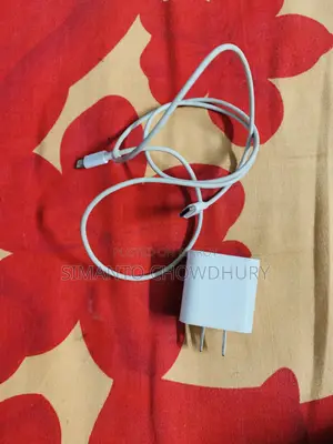 I Phone 12 Pro Max Charjar 20 W
