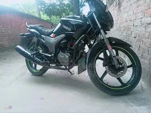Hero Hunk 2010 Black