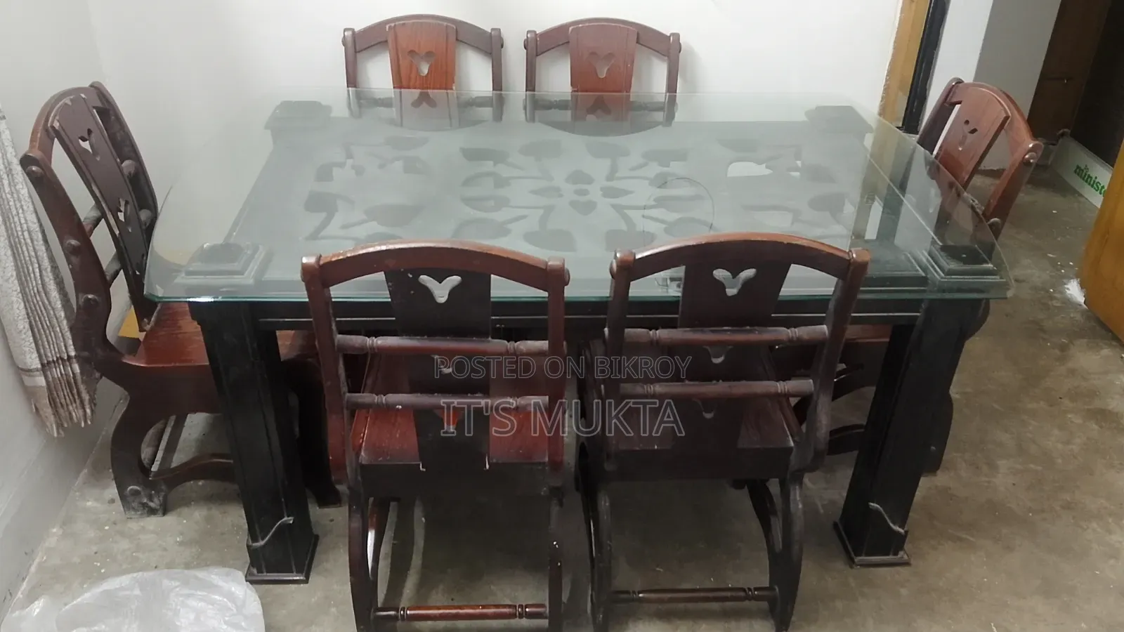 সেগুন কাঠের ৬ চেয়ারের ডাইনিং টেবিল