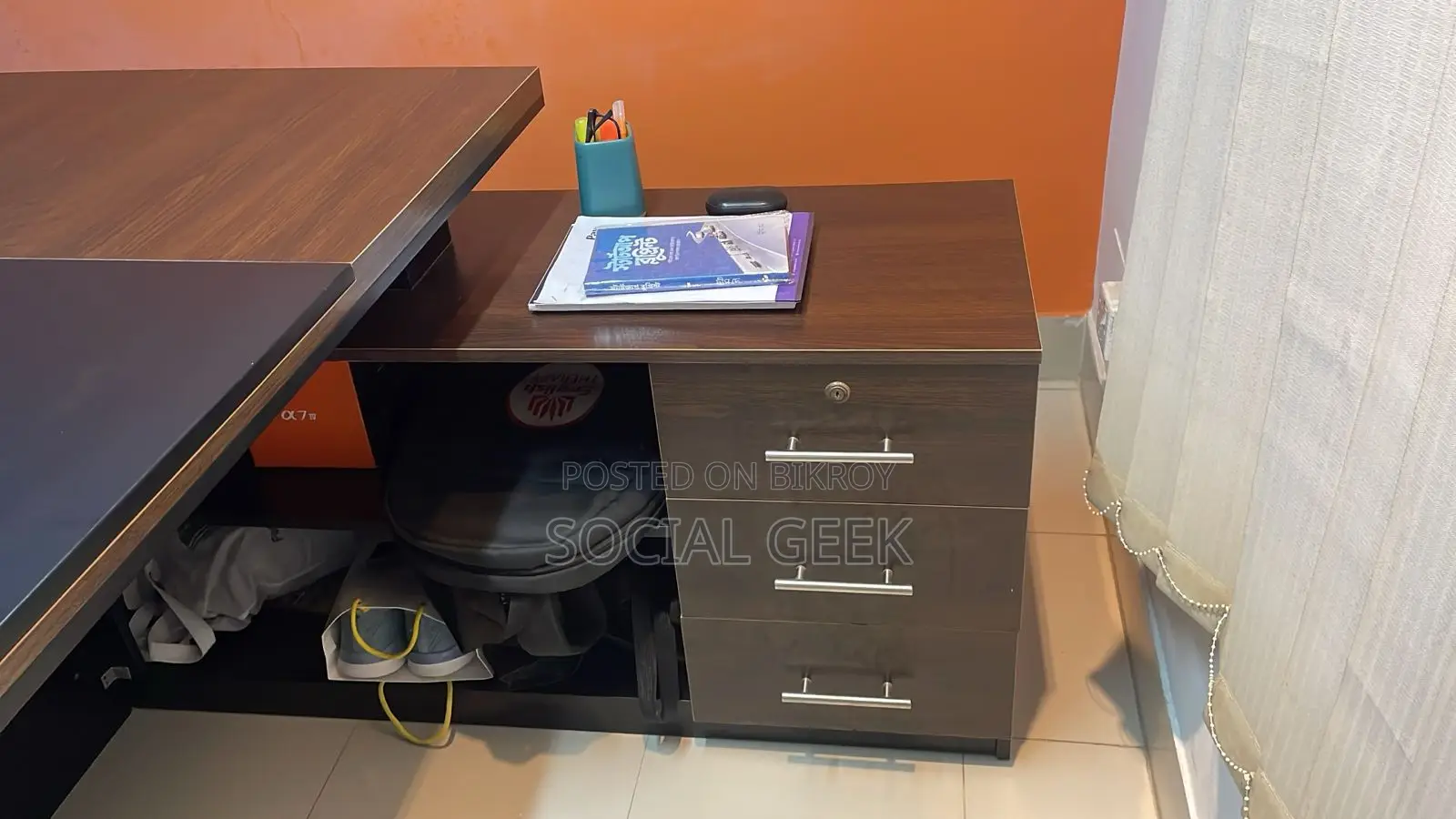 Office Desk Table