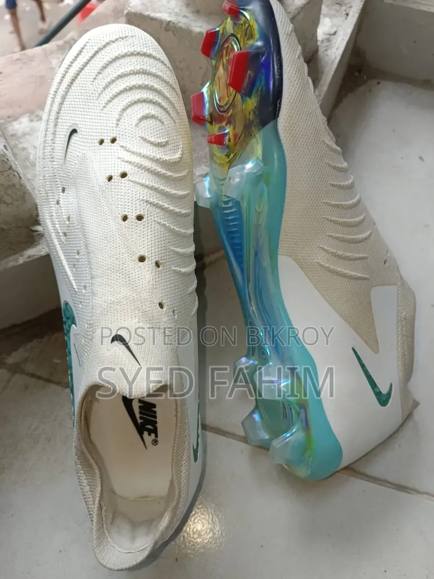 Nike Phantom Luna 2