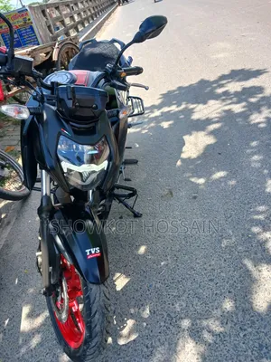 TVS Apache 160 4V 2023 Black